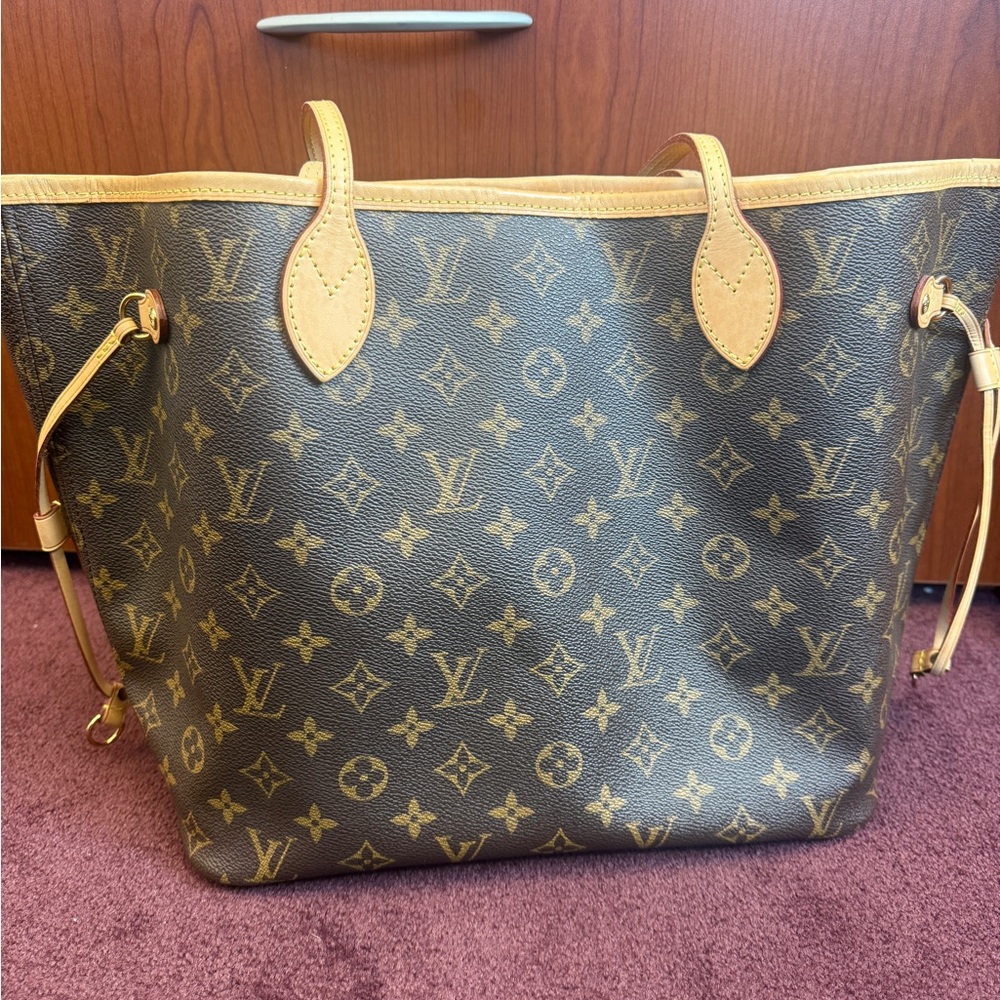 Louis Vuitton Monogram Canvas Tote with Tan Vachetta Trim